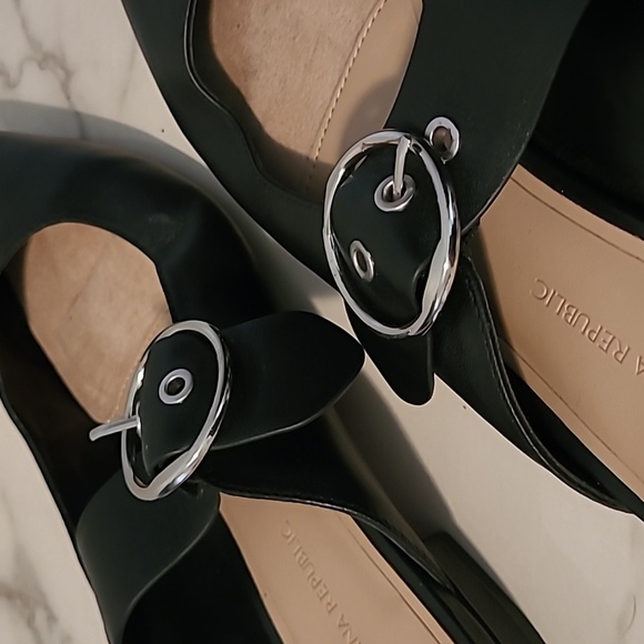 Banana Republic Black Leather Pointed Toe Mary Jane Mules Slides Flats Wmns 7.5 - Picture 10 of 10